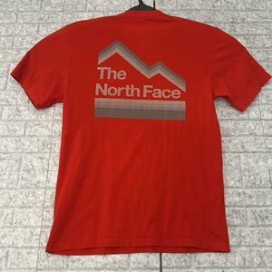 The North Face Red Short Sleeve Tee S/P